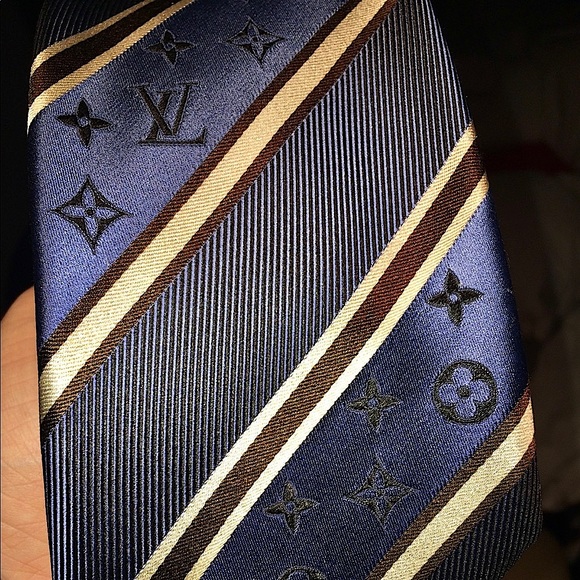 🎁ICONIC🎁✨🆕💯RARE TIMELESS AUTHN LOUIS VUITTON MONOGRAM POWER STRIPE TIE🔥 - Picture 9 of 16